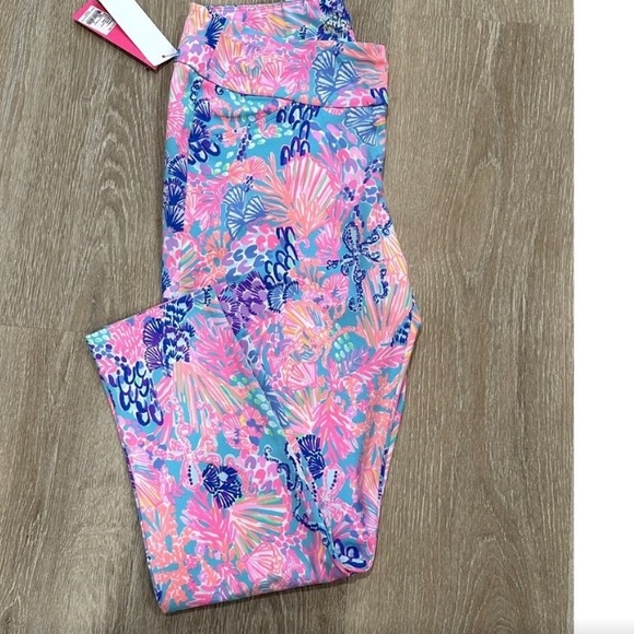 NWT $138 LILLY PULITZER Luxletic 28" Corso Pants Size 12 Splendor in Sand - Picture 2 of 2